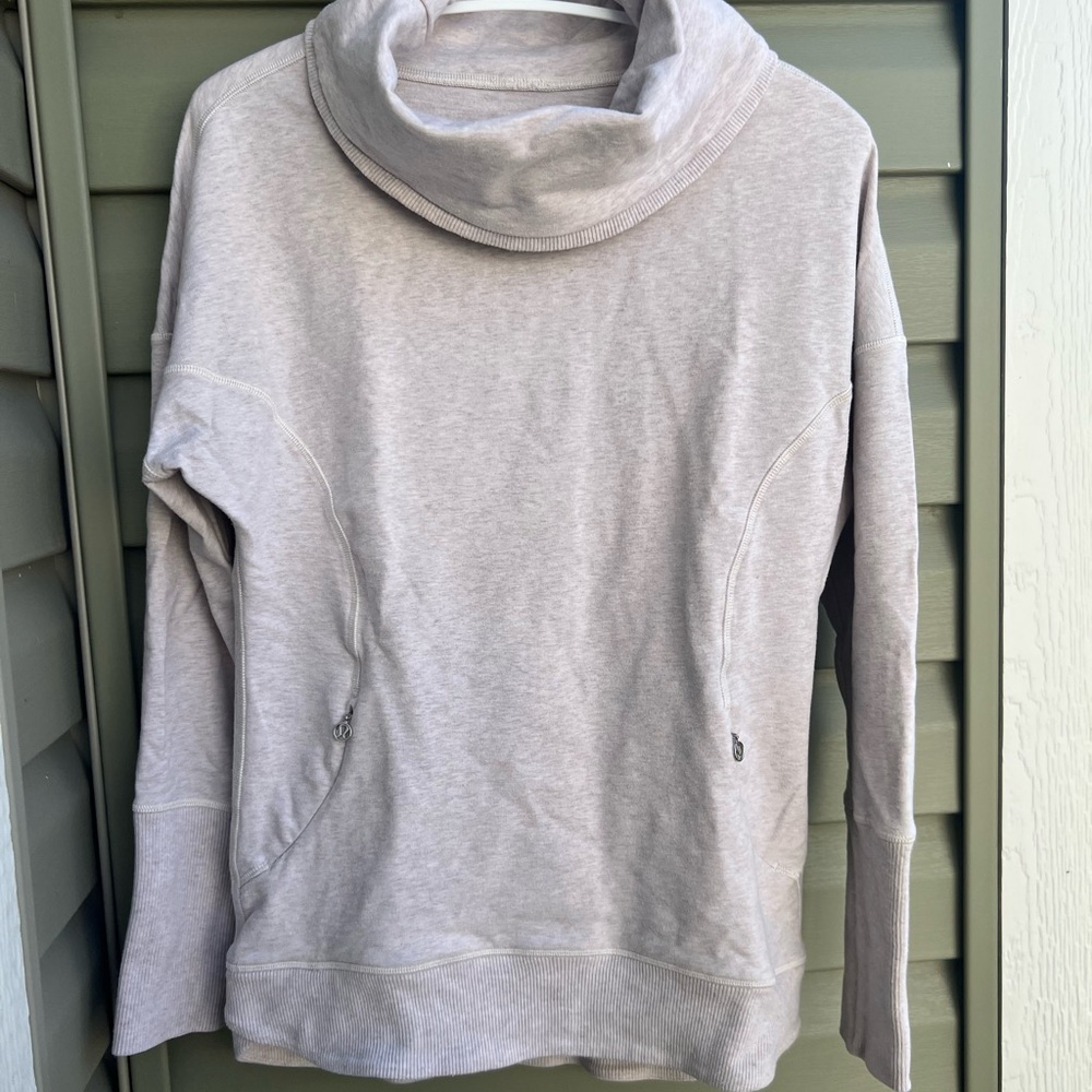 Lululemon pullover top